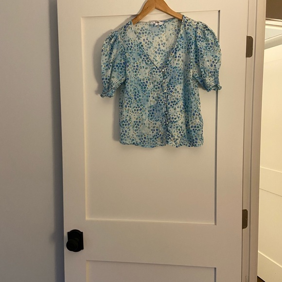 BB Dakota Tops - BB Dakota by Steve Madden Blouse.Size S